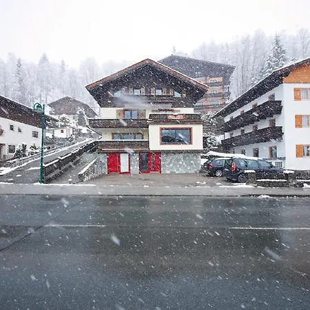 Ski Spottl Frühstückspension Saalbach